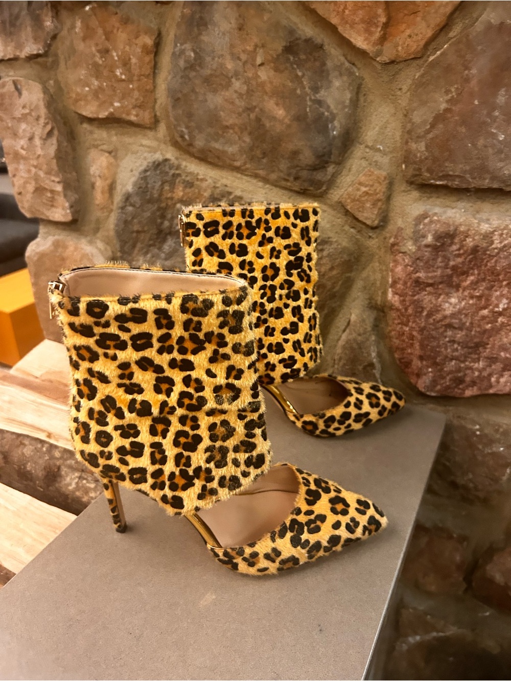 Boots Things II Come Leopard Print Pointed Stiletto Ankle  Calf Hair 8 M
